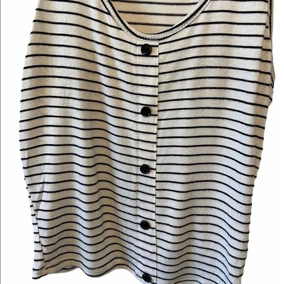 CAUTION TO THE WIND Striped Short Racerback Tank - Picture 4 of 8